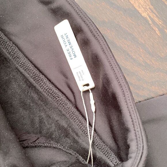 Brand new Waterproof Insulated Straight Leg Workout Pant - Picture 12 of 14